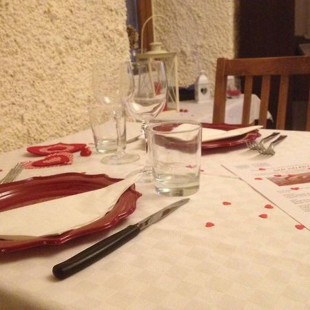 La Tana Del Ghiro Bed and Breakfast Porto Valtravaglia Buitenkant foto