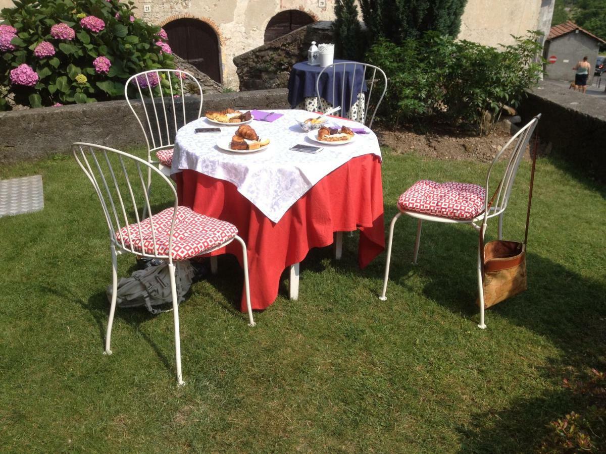La Tana Del Ghiro Bed and Breakfast Porto Valtravaglia Buitenkant foto